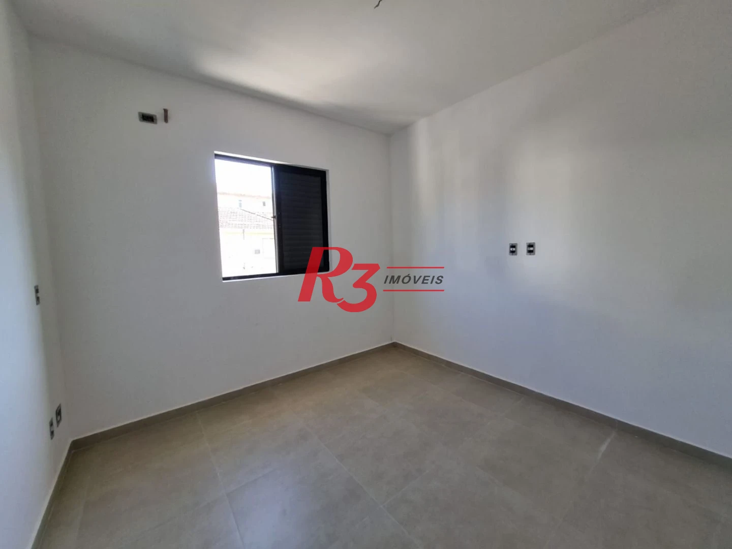 Sobrado de esquina novo com 3 suítes, churrasqueira e  e piscina  à venda, 140 m² na Vila Belmiro, oportunidade!!