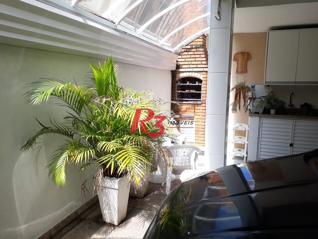 Sobrado à venda, 134 m² por R$ 530.000,00 - Vila Voturuá - São Vicente/SP