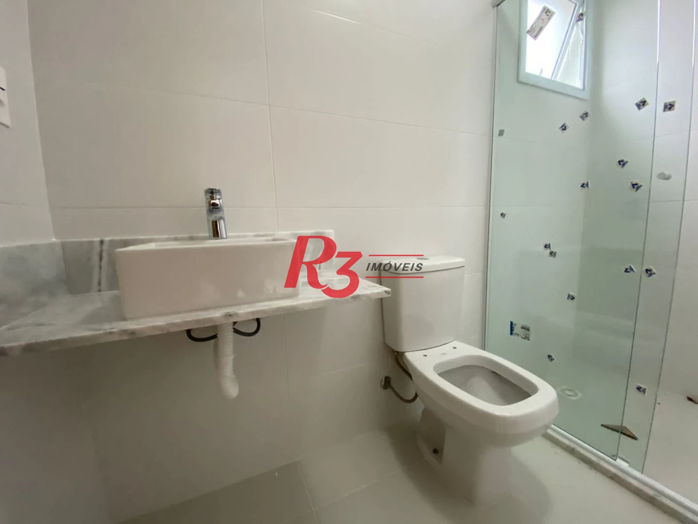 Apartamento com 2 dormitórios para alugar, 69 m² por R$ 5.500,00/mês - Boqueirão - Santos/SP