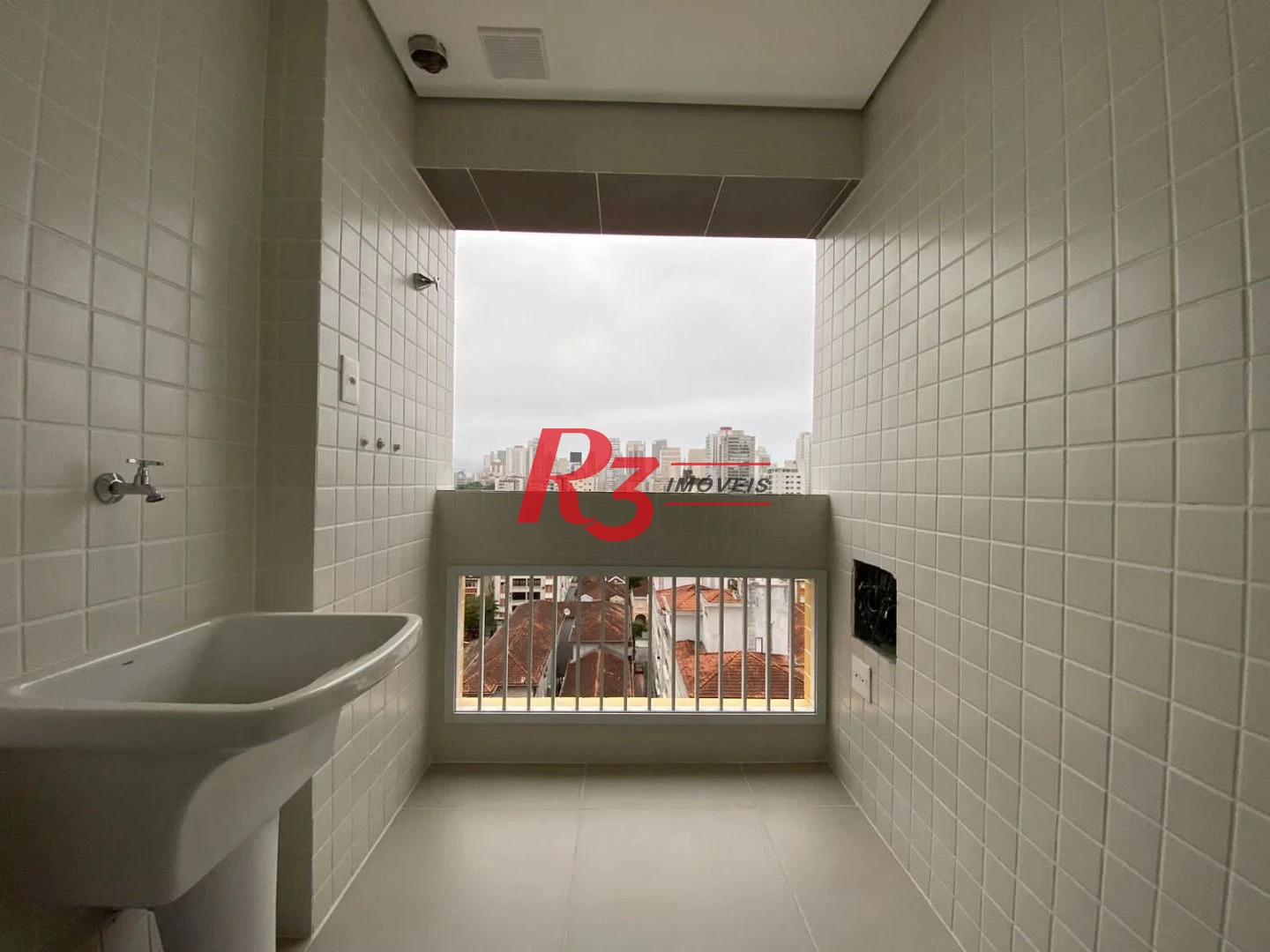 Apartamento com 2 dormitórios para alugar, 69 m² por R$ 5.500,00/mês - Boqueirão - Santos/SP