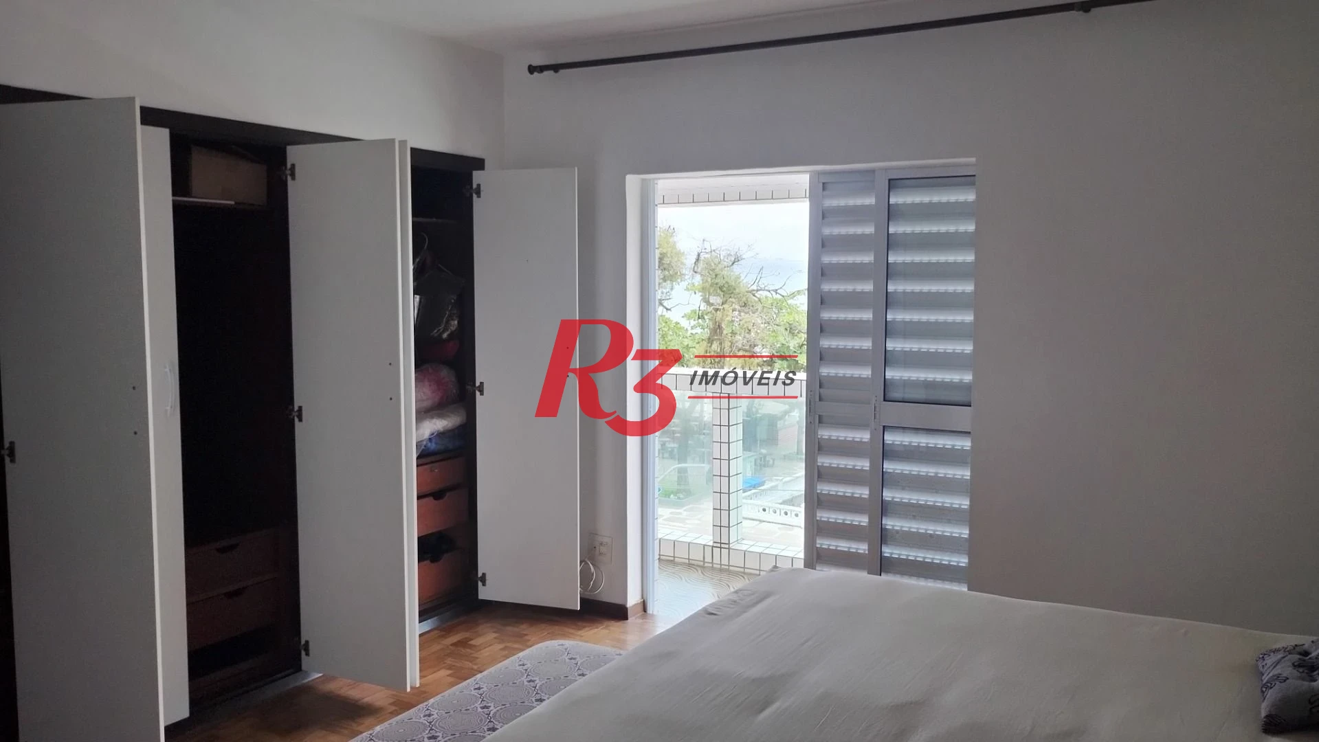 Apartamento com 4 dormitórios à venda, 200 m² por R$ 1.330.000,00 - Embaré - Santos/SP