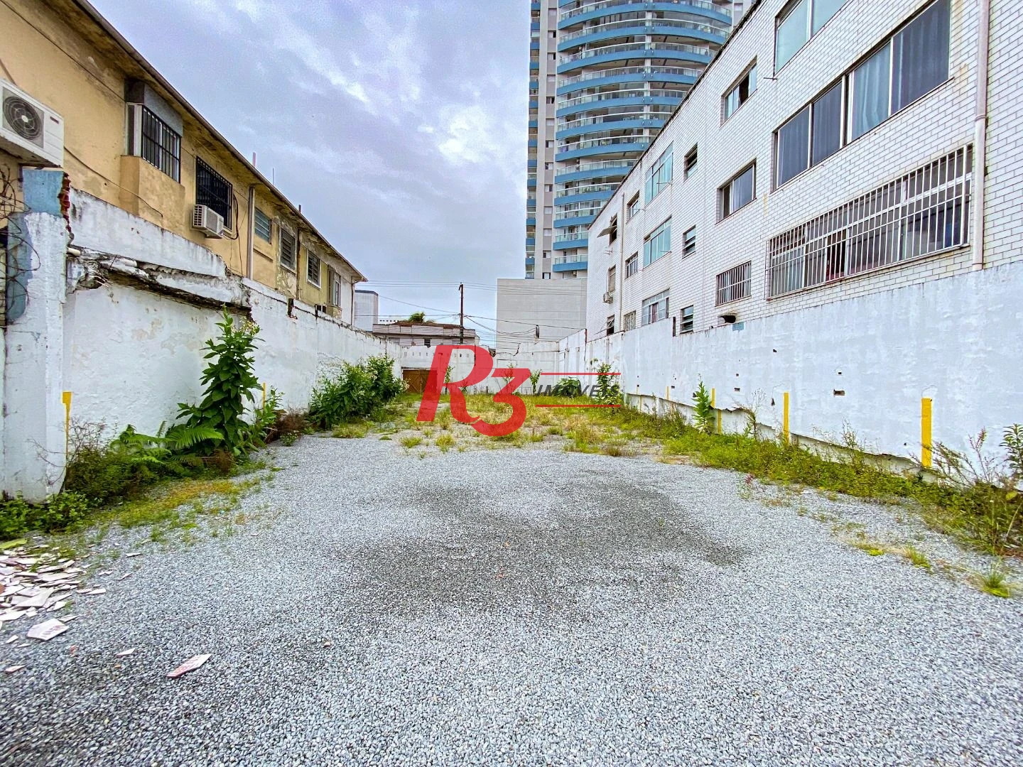 Terreno para alugar, 387 m² por R$ 20.000,00/mês - Encruzilhada - Santos/SP