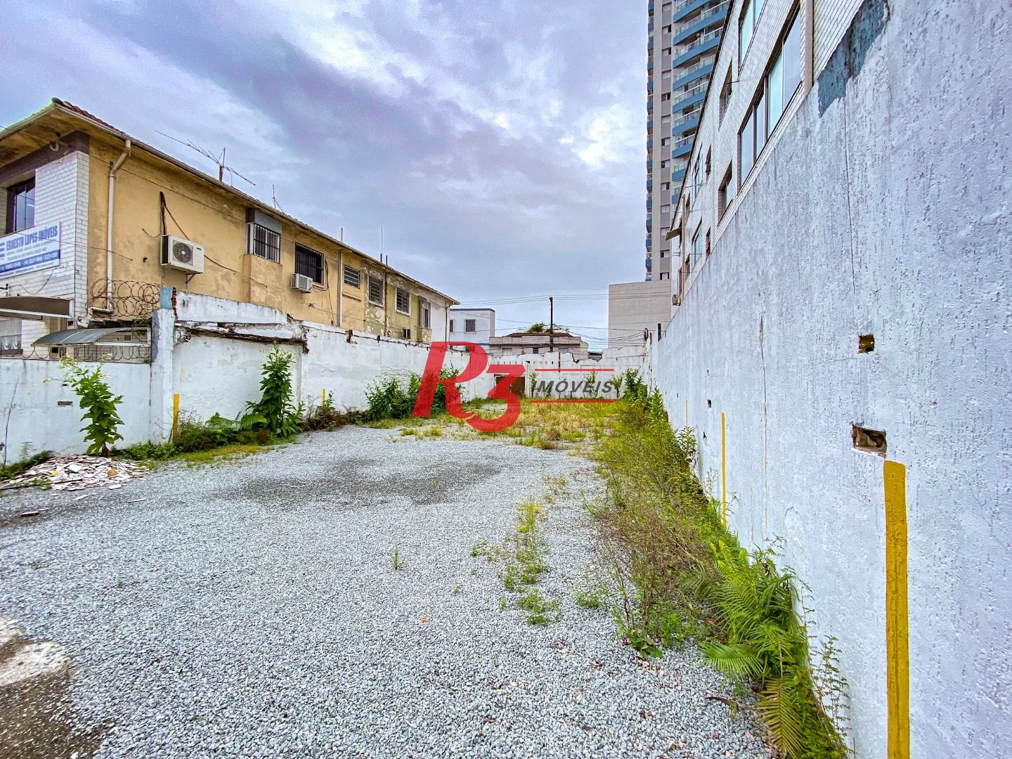 Terreno para alugar, 387 m² por R$ 20.000,00/mês - Encruzilhada - Santos/SP