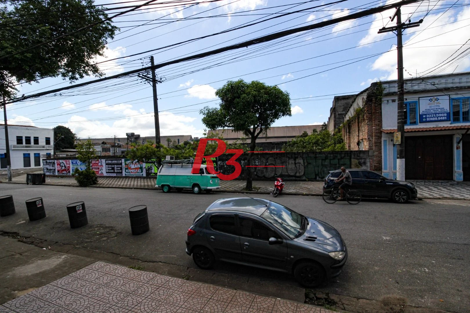 Sobrado com 3 dormitórios à venda, 248 m² por R$ 700.000,00 - Vila Matias - Santos/SP