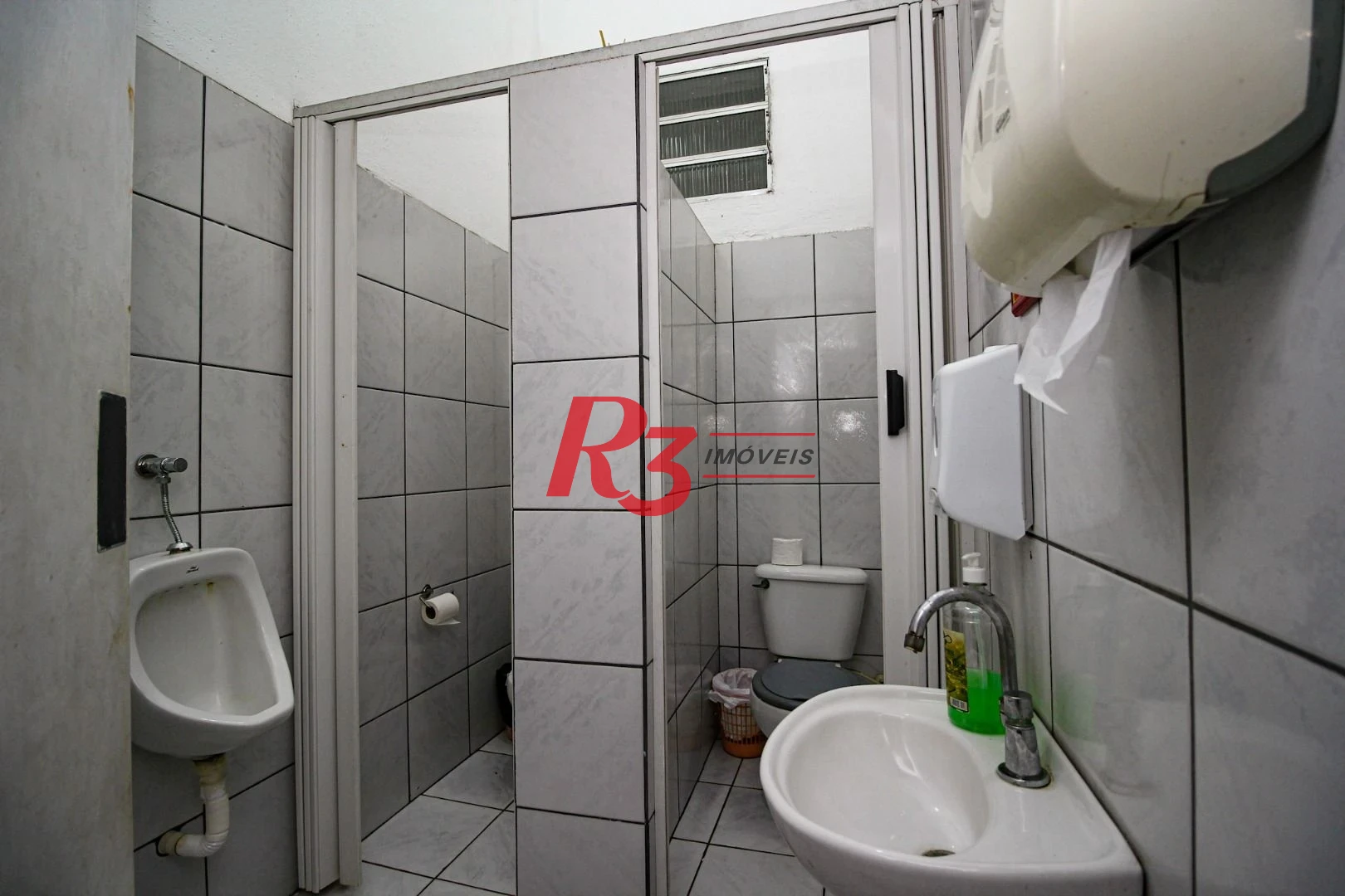 Sobrado com 3 dormitórios à venda, 248 m² por R$ 700.000,00 - Vila Matias - Santos/SP