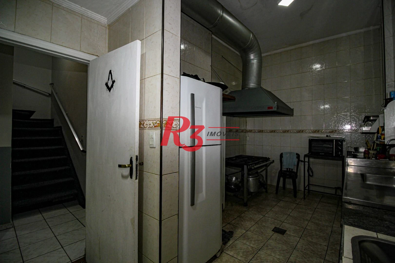 Sobrado com 3 dormitórios à venda, 248 m² por R$ 700.000,00 - Vila Matias - Santos/SP