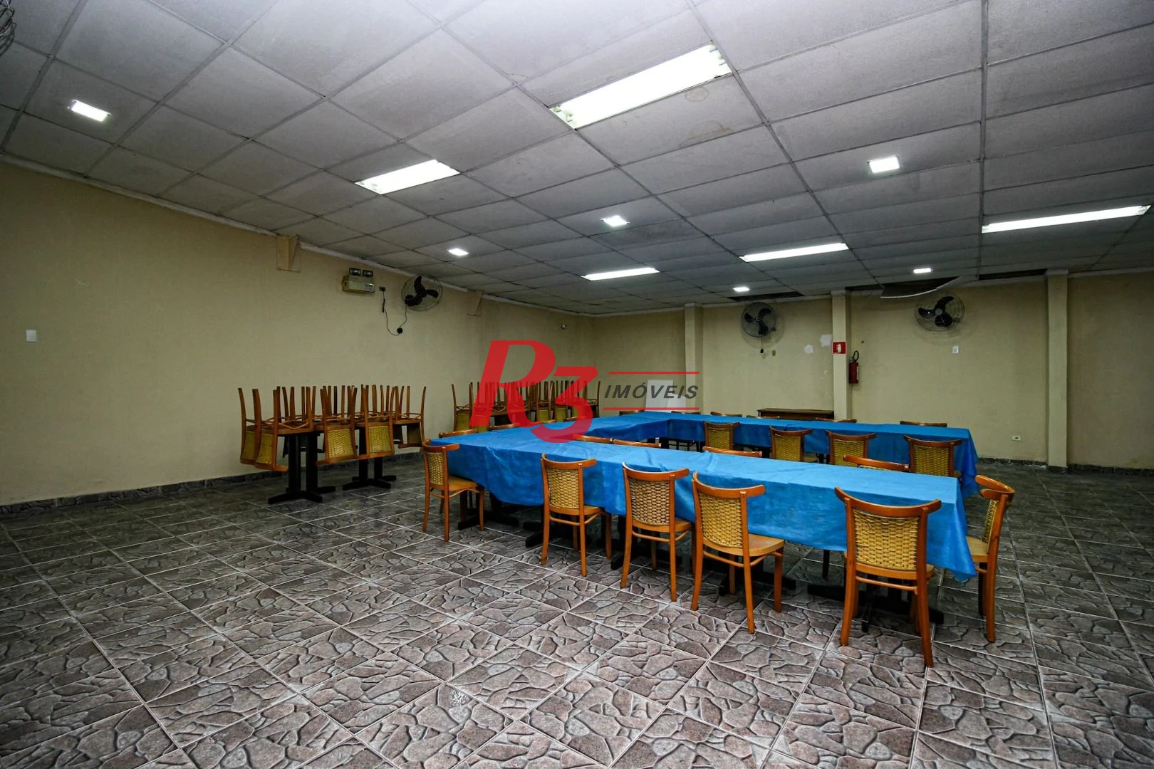 Sobrado com 3 dormitórios à venda, 248 m² por R$ 700.000,00 - Vila Matias - Santos/SP