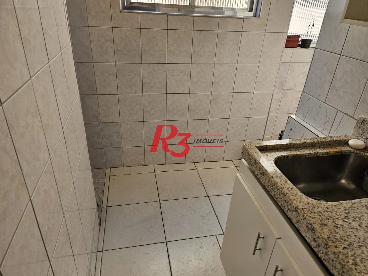 Kitnet à venda, 41 m² por R$ 395.000,00 - Gonzaga - Santos/SP