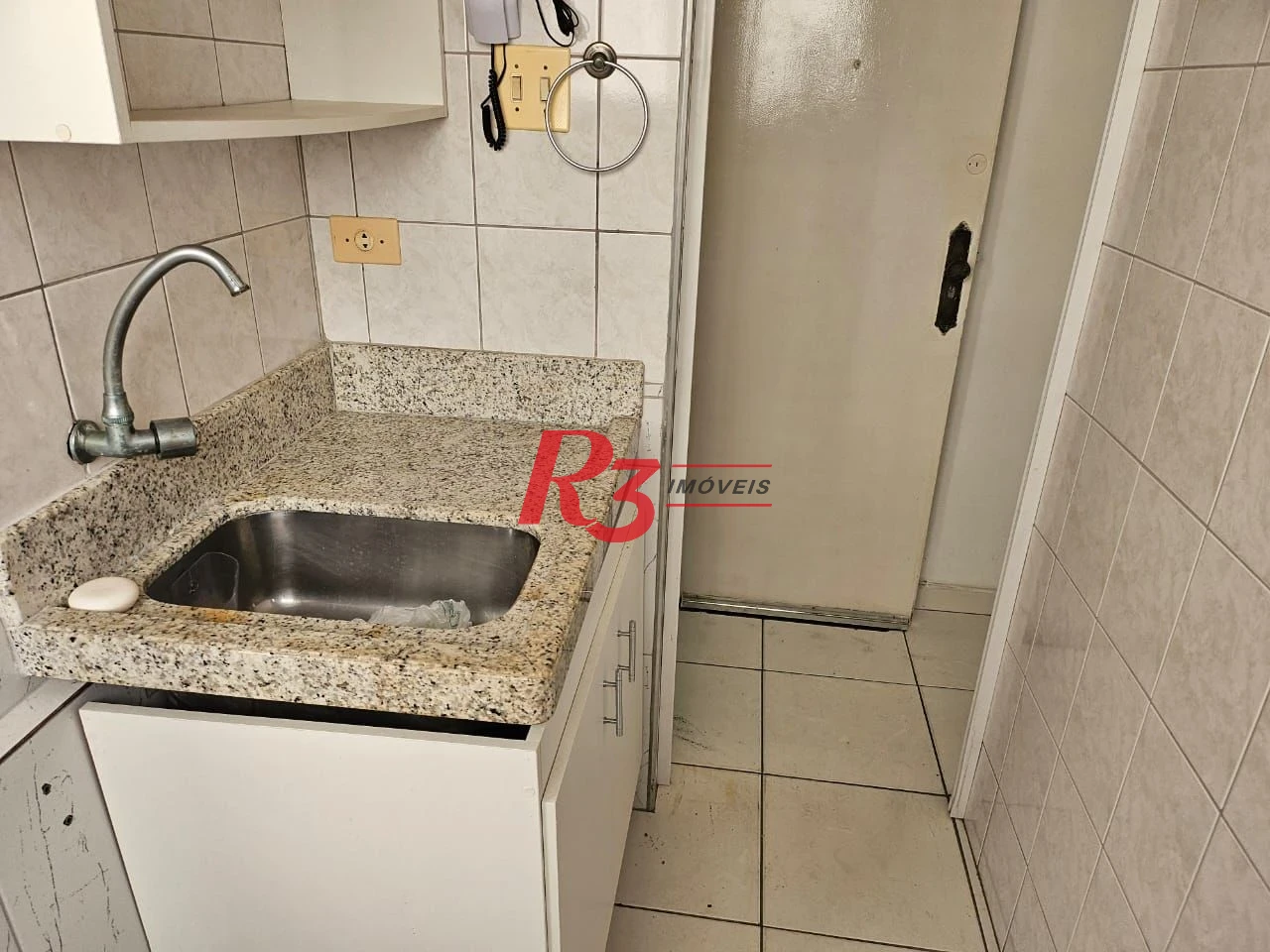 Kitnet à venda, 41 m² por R$ 395.000,00 - Gonzaga - Santos/SP