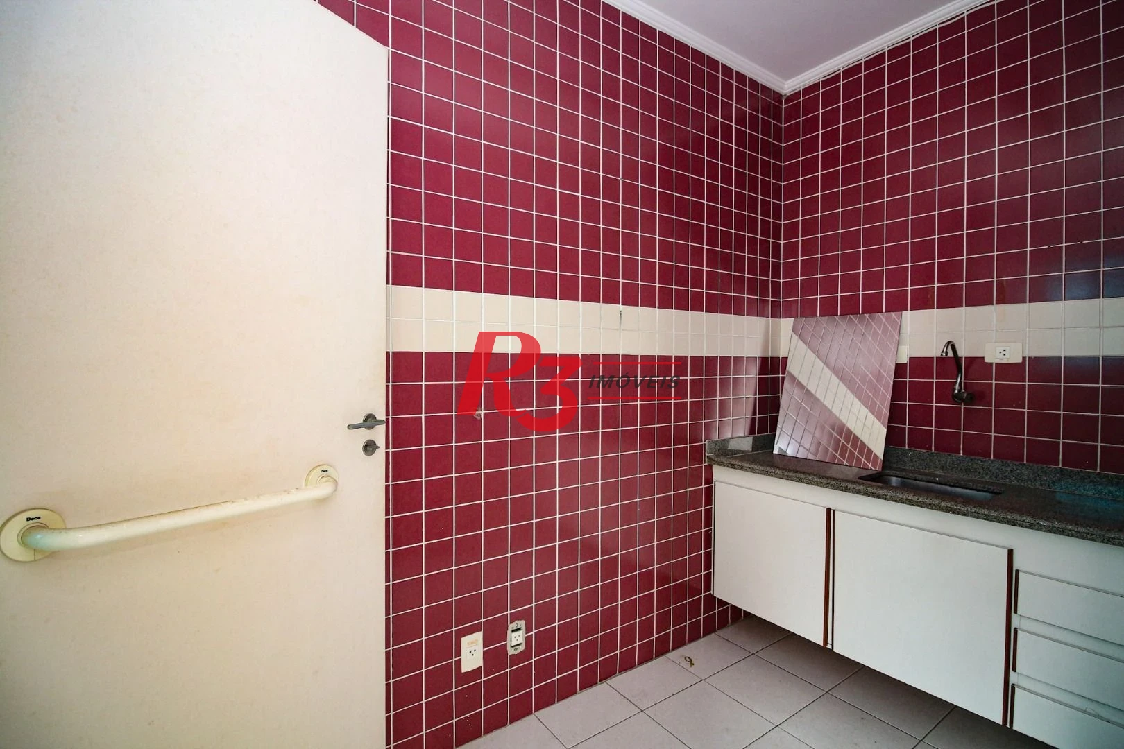 Sala para alugar, 90 m² por R$ 3.900/pacote mensal - Vila Mathias - Santos/SP
