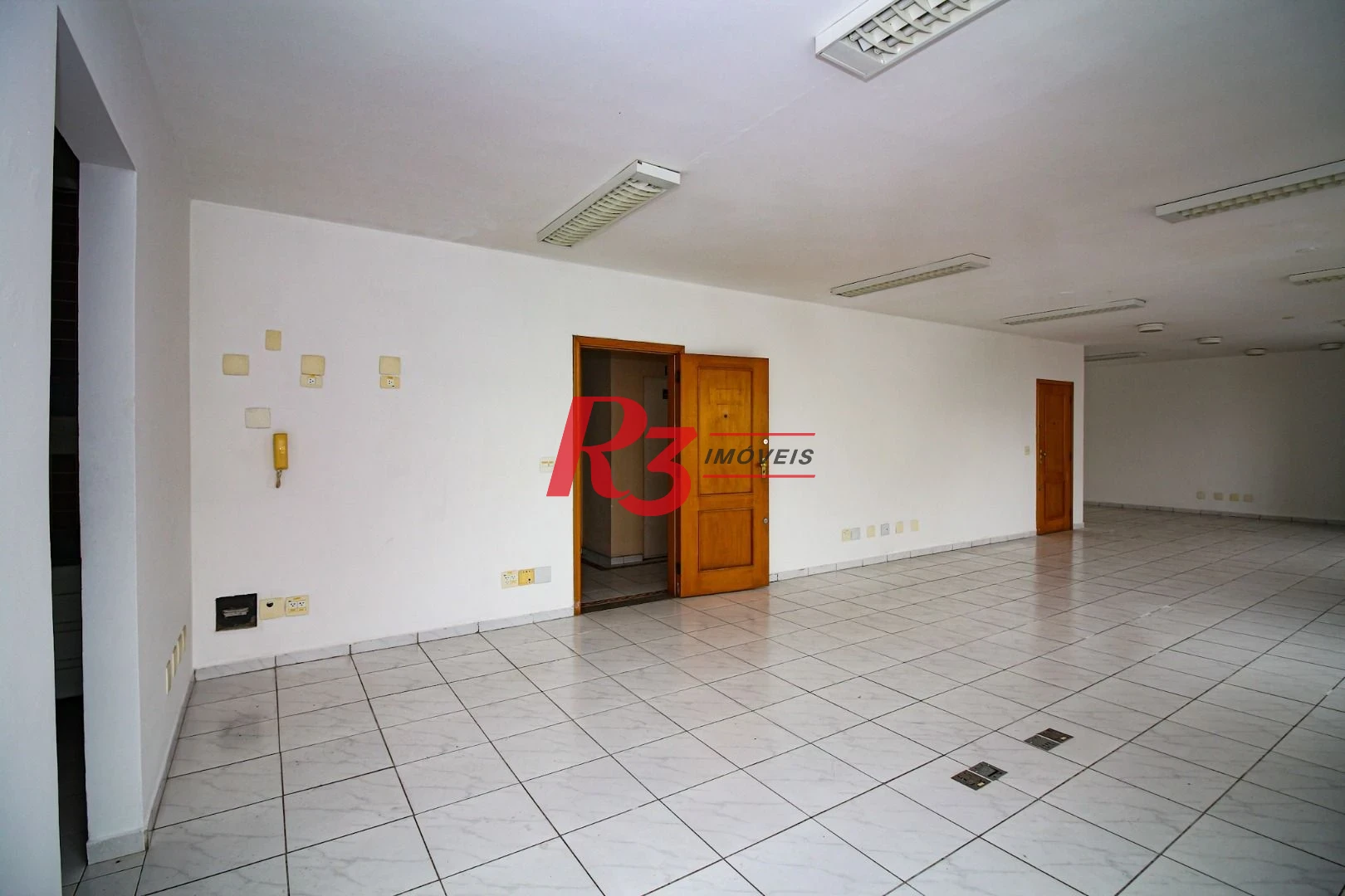 Sala para alugar, 90 m² por R$ 3.900/pacote mensal - Vila Mathias - Santos/SP