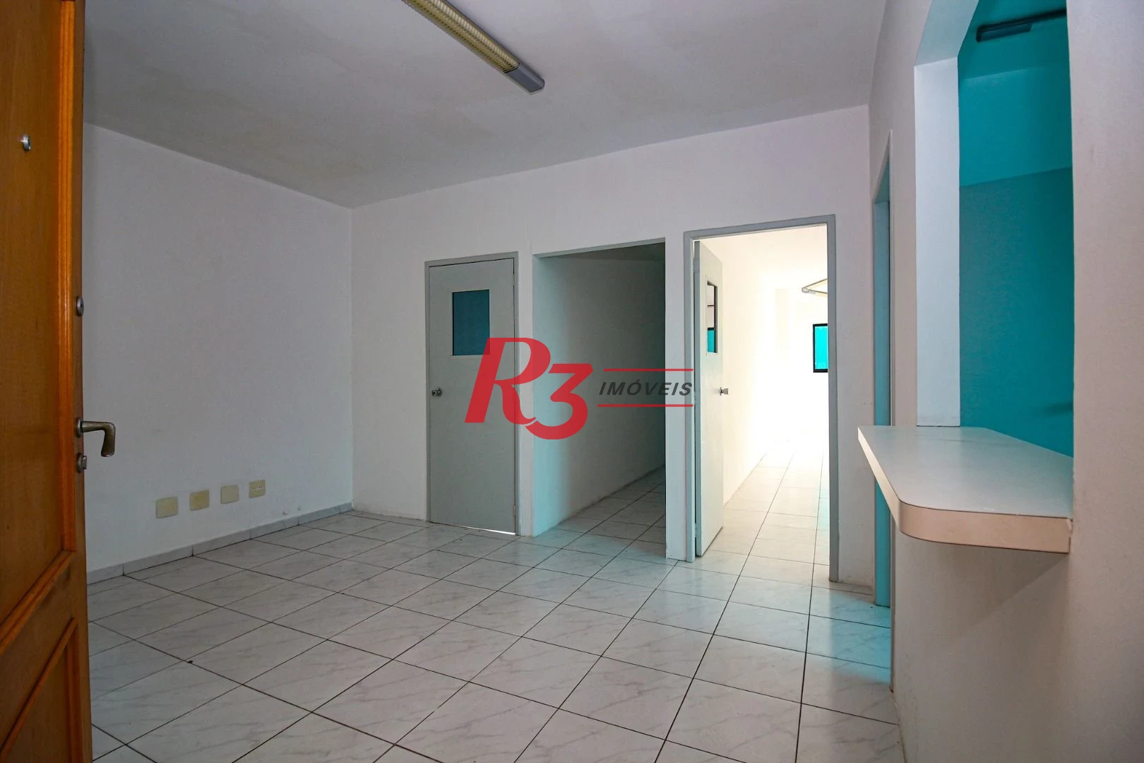 Sala para alugar, 115 m² por R$ 4.400/pacote mensal - Vila Mathias - Santos/SP
