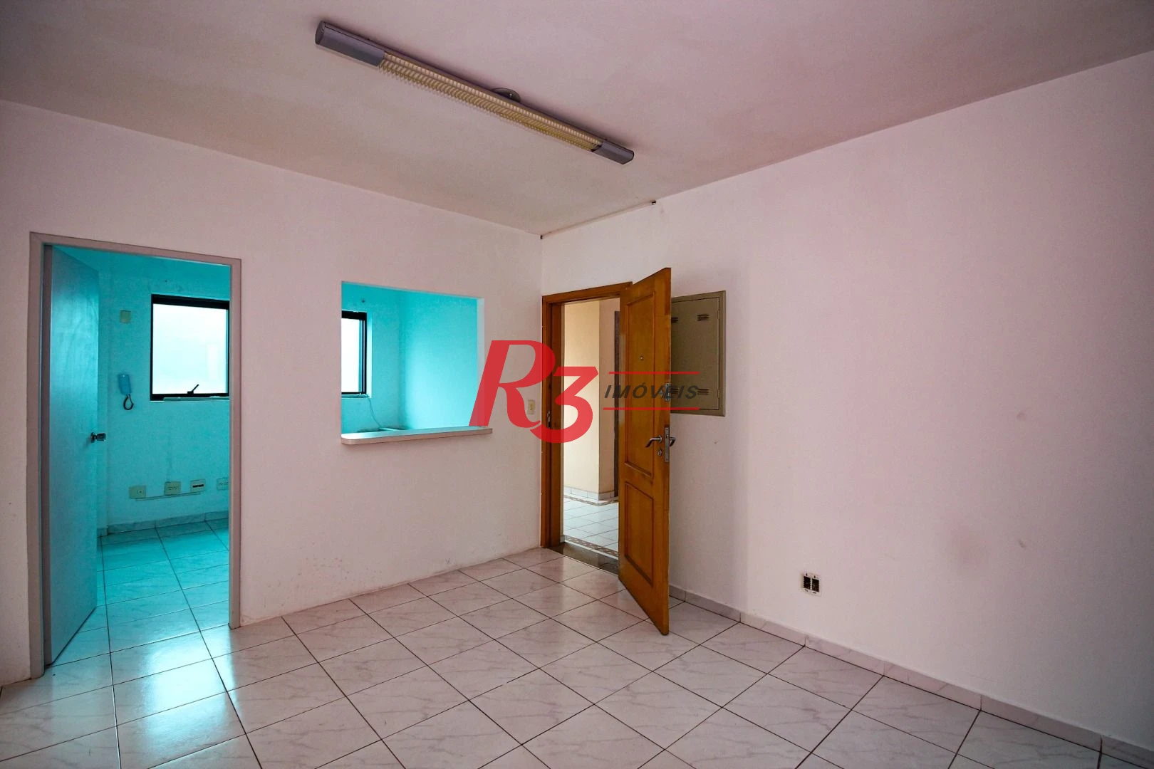Sala para alugar, 115 m² por R$ 4.400/pacote mensal - Vila Mathias - Santos/SP