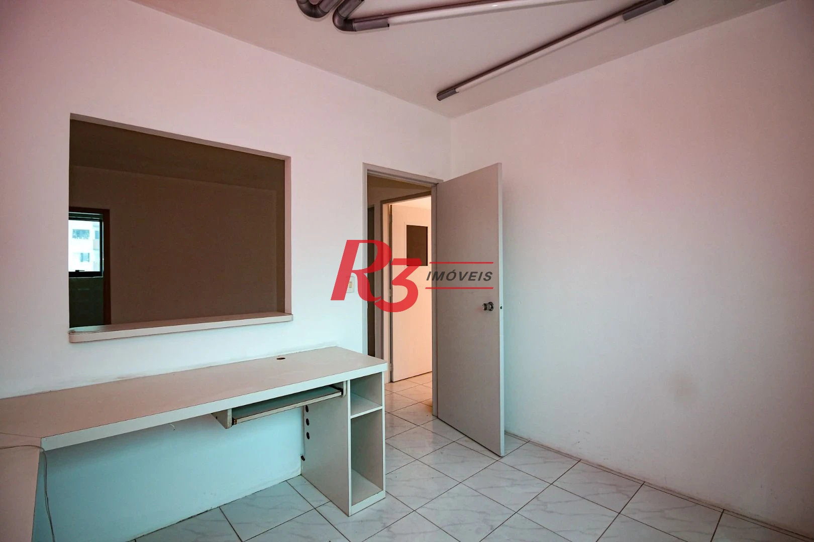 Sala para alugar, 115 m² por R$ 4.400/pacote mensal - Vila Mathias - Santos/SP