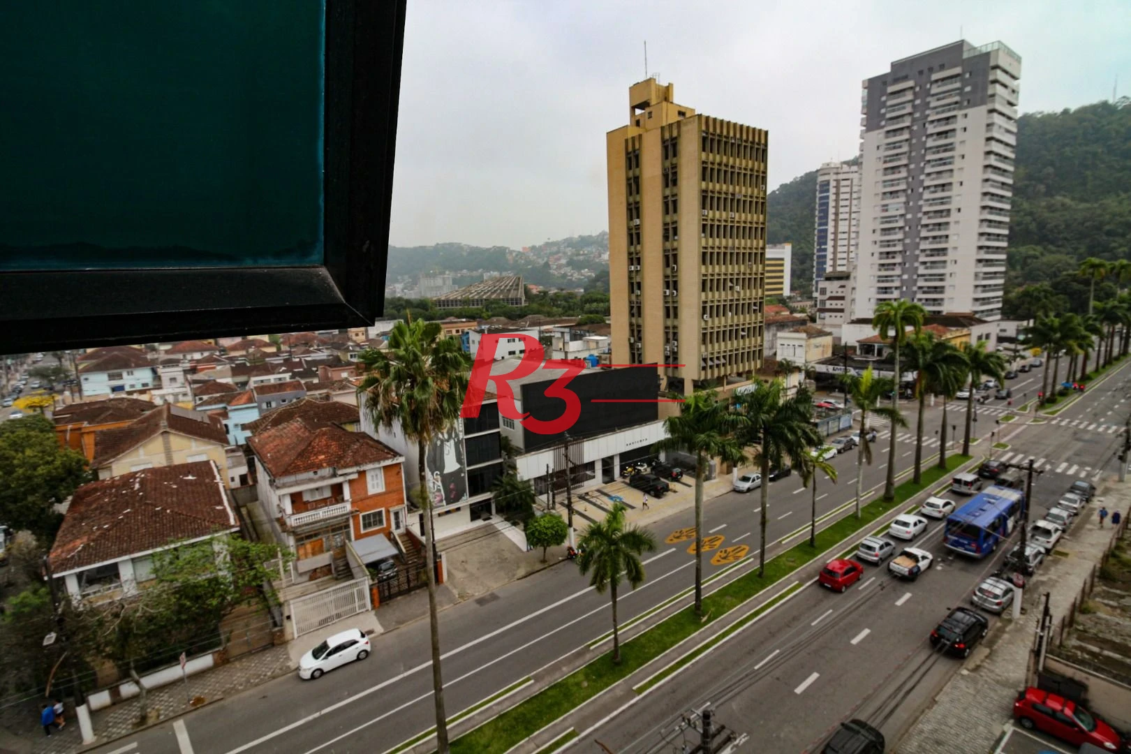 Sala para alugar, 115 m² por R$ 4.400/pacote mensal - Vila Mathias - Santos/SP