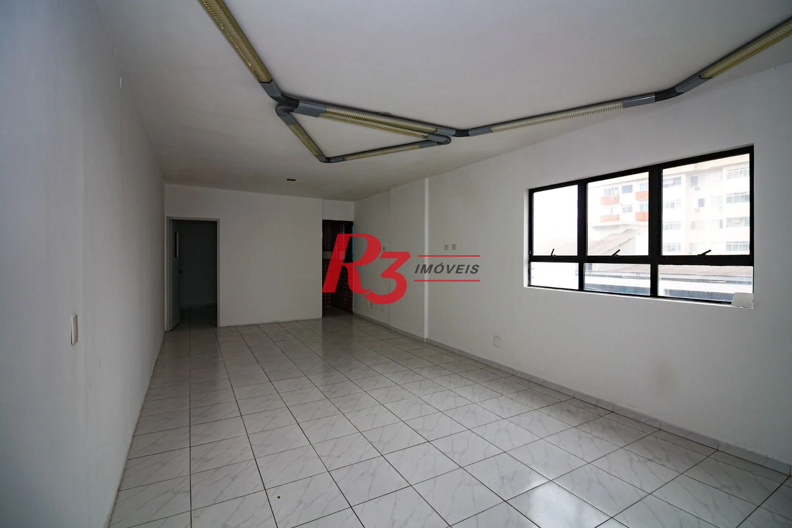 Sala para alugar, 115 m² por R$ 4.400/pacote mensal - Vila Mathias - Santos/SP