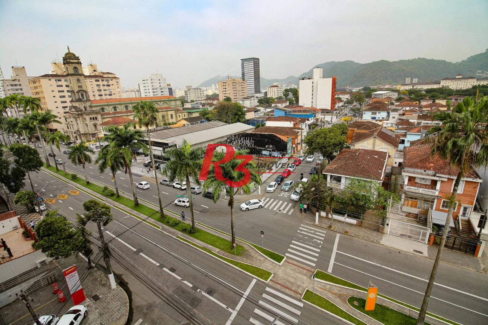 Sala para alugar, 115 m² por R$ 4.400/pacote mensal - Vila Mathias - Santos/SP