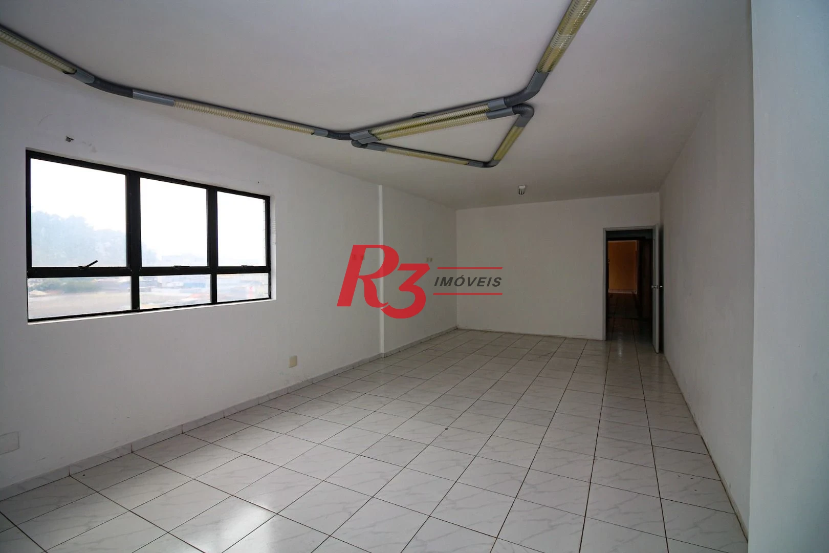 Sala para alugar, 115 m² por R$ 4.400/pacote mensal - Vila Mathias - Santos/SP