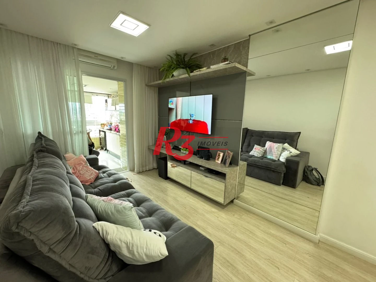 Apartamento com 2 dormitórios à venda, 87 m² por R$ 630.000,00 - Centro - São Vicente/SP
