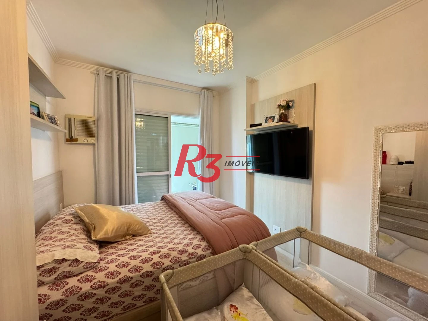 Apartamento com 2 dormitórios à venda, 87 m² por R$ 630.000,00 - Centro - São Vicente/SP