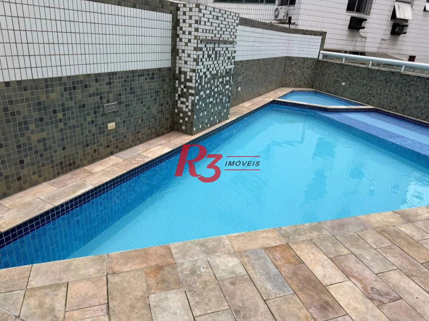 Apartamento com 2 dormitórios à venda, 87 m² por R$ 630.000,00 - Centro - São Vicente/SP