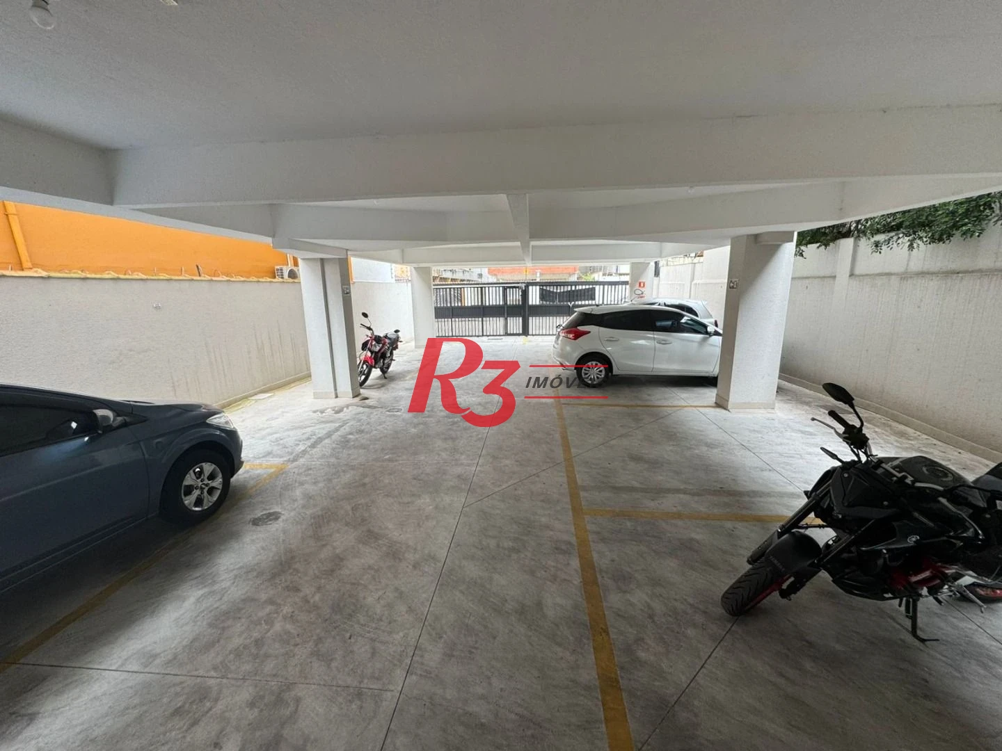 Apartamento com 2 dormitórios à venda, 65 m² por R$ 299.000,00 - Vila Valença - São Vicente/SP