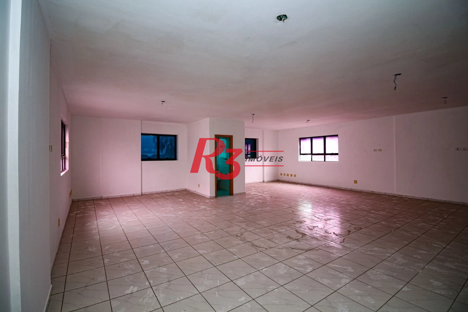 Sala para alugar, 115 m² por R$ 4.400,02/mês - Vila Mathias - Santos/SP