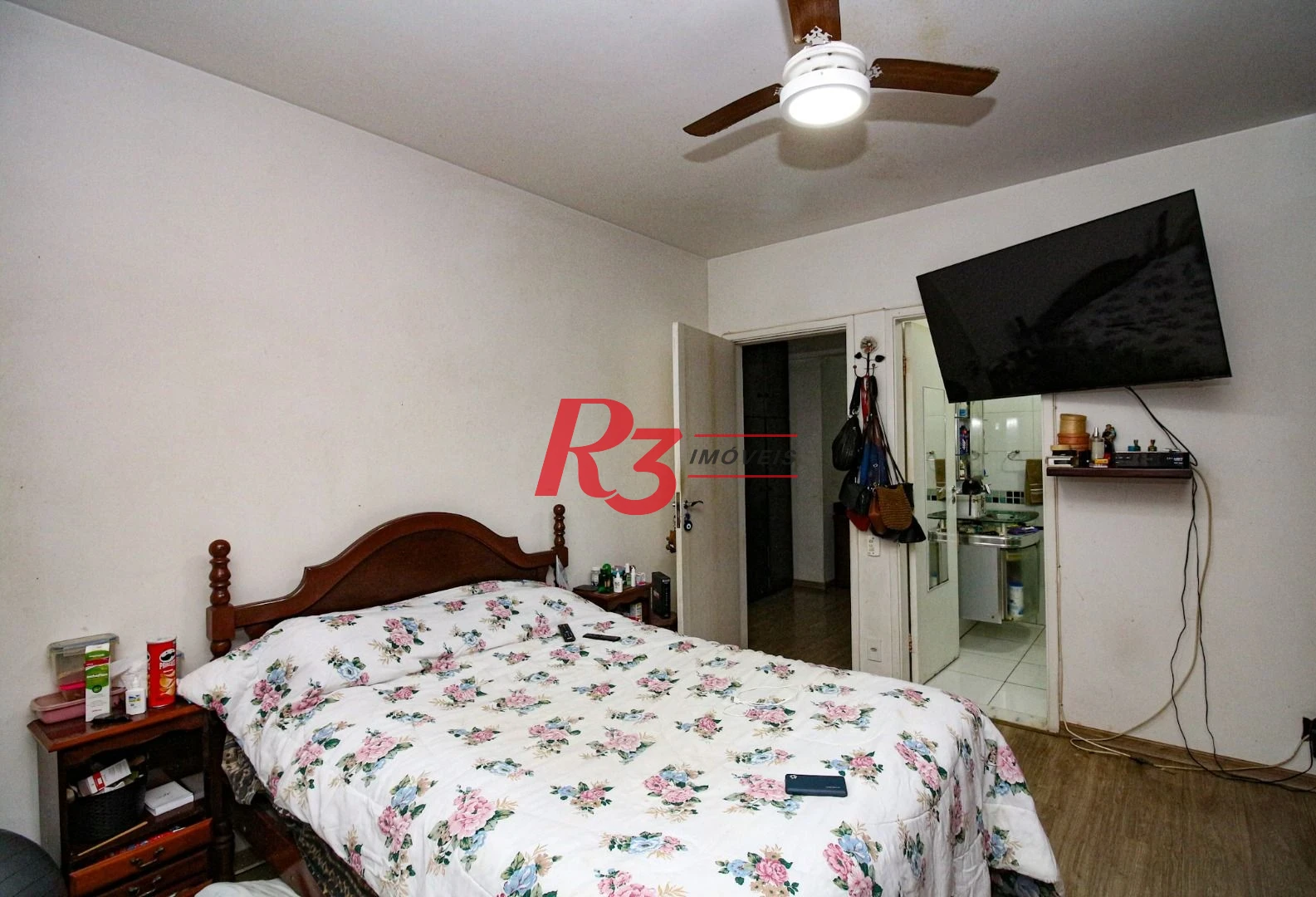 Oportunidade na Vila Rica em Santos, 347 m², 4 quartos, 2 suítes, 2 vagas, condição muito especial, local nobre!