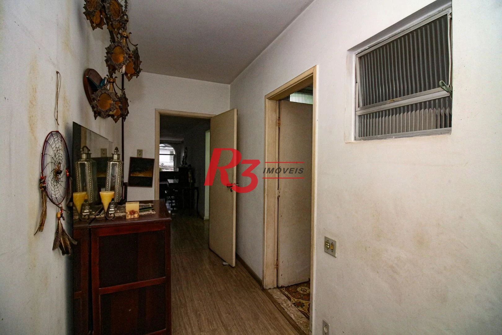 Oportunidade na Vila Rica em Santos, 347 m², 4 quartos, 2 suítes, 2 vagas, condição muito especial, local nobre!