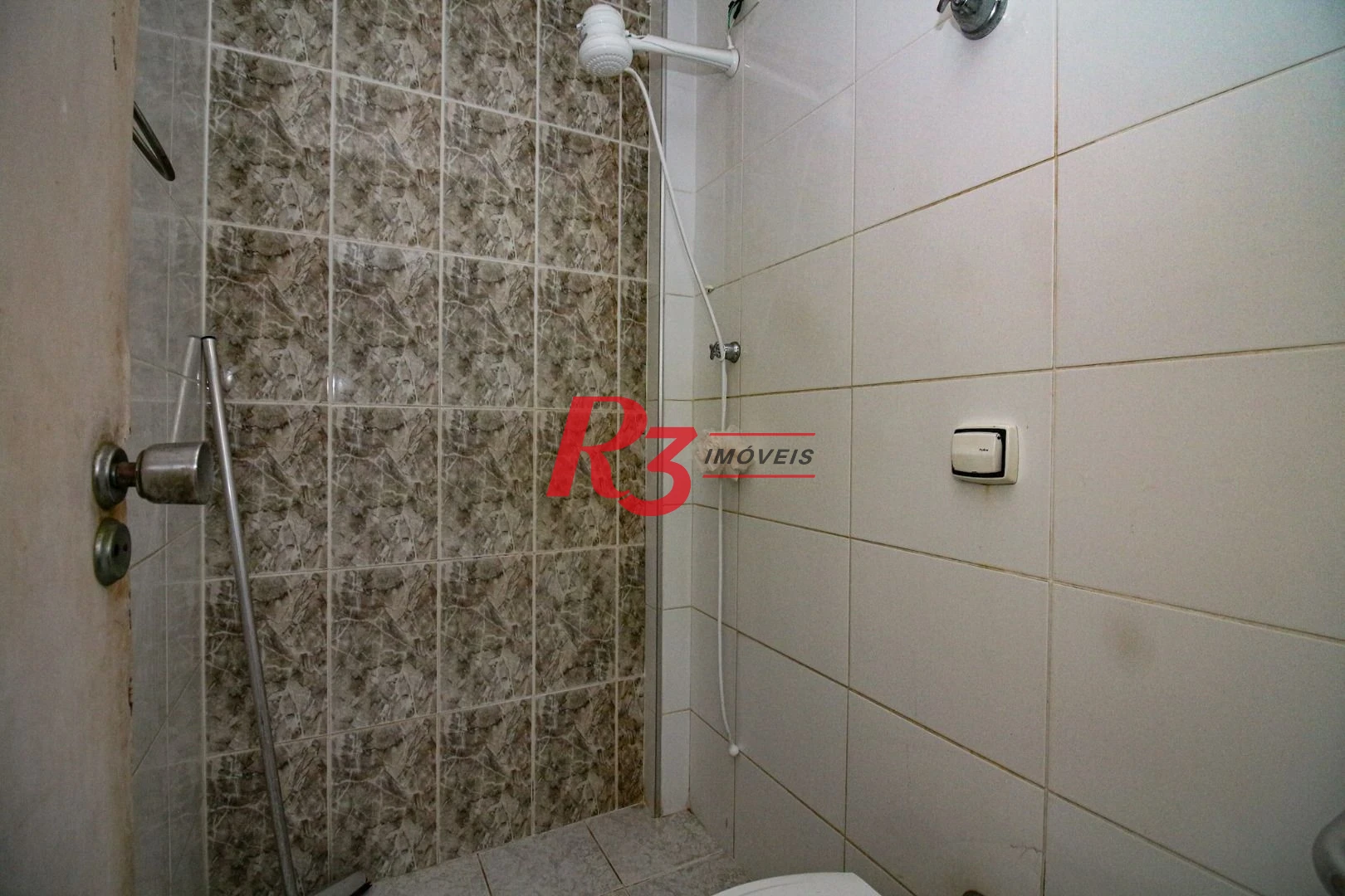 Oportunidade na Vila Rica em Santos, 347 m², 4 quartos, 2 suítes, 2 vagas, condição muito especial, local nobre!