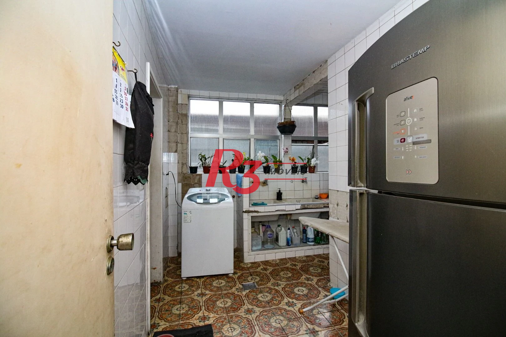 Oportunidade na Vila Rica em Santos, 347 m², 4 quartos, 2 suítes, 2 vagas, condição muito especial, local nobre!