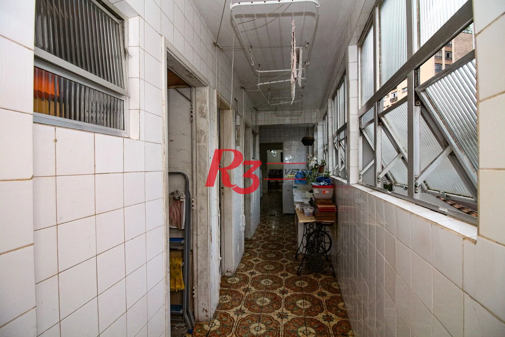 Oportunidade na Vila Rica em Santos, 347 m², 4 quartos, 2 suítes, 2 vagas, condição muito especial, local nobre!