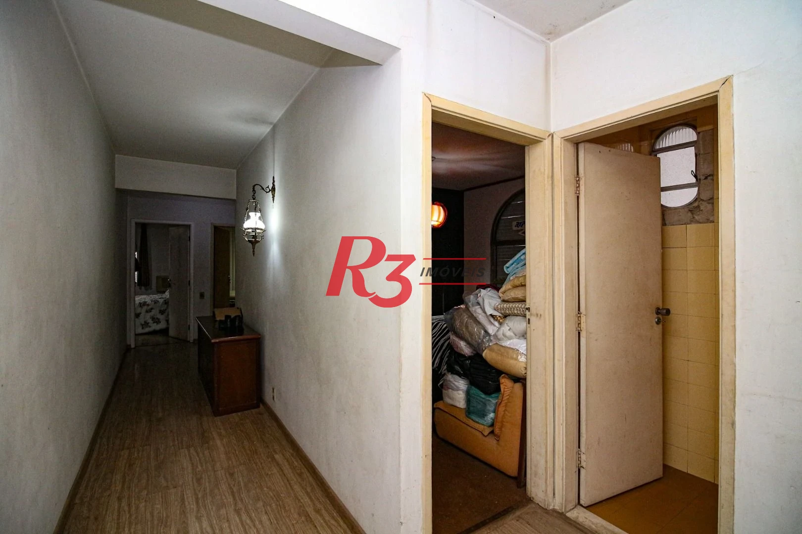 Oportunidade na Vila Rica em Santos, 347 m², 4 quartos, 2 suítes, 2 vagas, condição muito especial, local nobre!