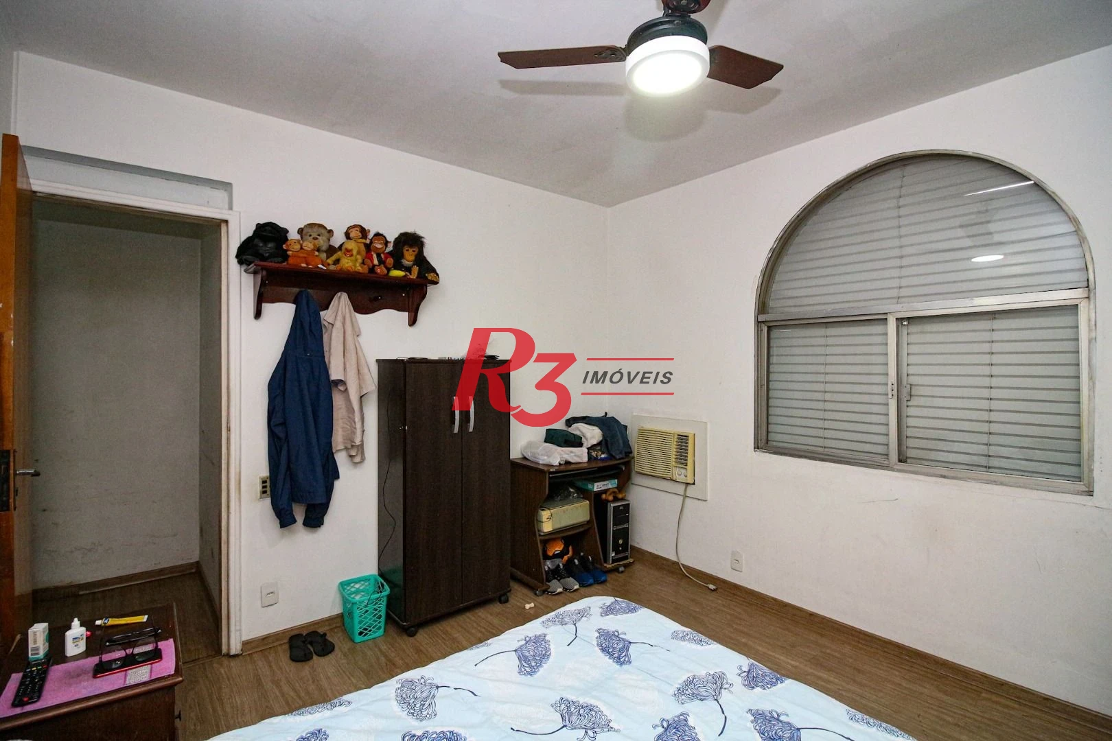 Oportunidade na Vila Rica em Santos, 347 m², 4 quartos, 2 suítes, 2 vagas, condição muito especial, local nobre!