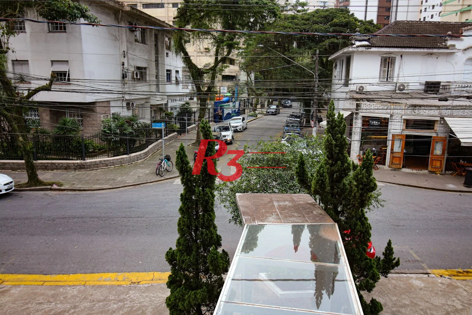 Oportunidade na Vila Rica em Santos, 347 m², 4 quartos, 2 suítes, 2 vagas, condição muito especial, local nobre!