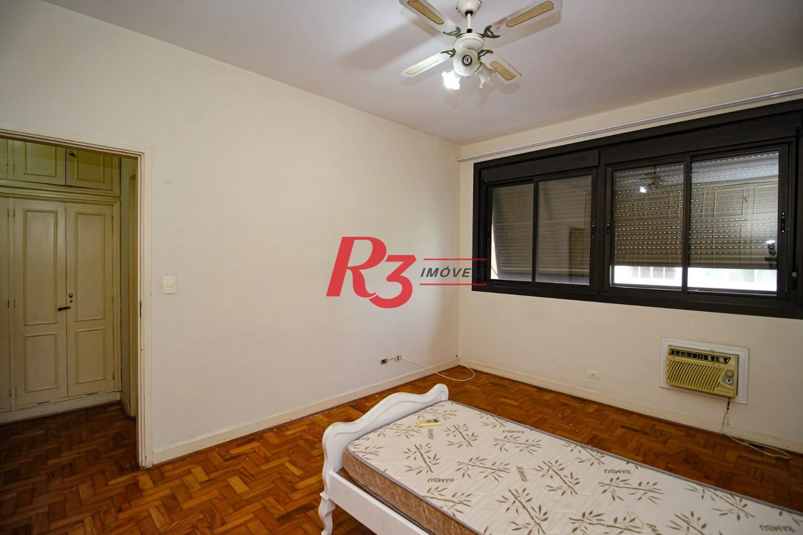 Apartamento com 4 dormitórios, 355 m² - venda por R$ 4.700.000,00 ou aluguel por R$ 18.000,00/mês - Boqueirão - Santos/SP