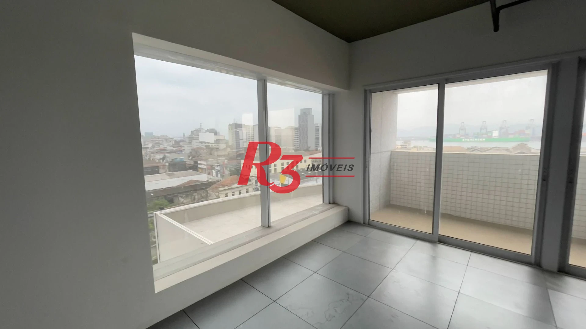 Sala à venda, 150 m² por R$ 950.000,00 - Centro - Santos/SP