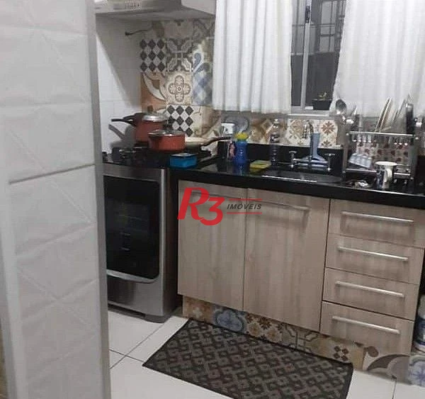 Casa com 2 dormitórios à venda, 365 m² por R$ 615.000,00 - Chico de Paula - Santos/SP