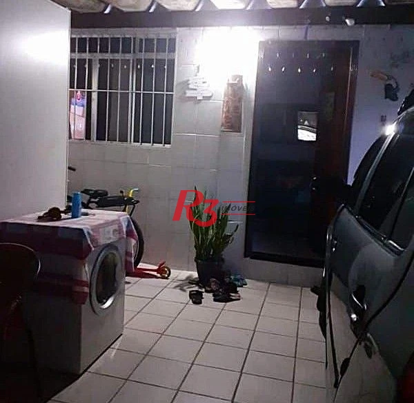 Casa com 2 dormitórios à venda, 365 m² por R$ 615.000,00 - Chico de Paula - Santos/SP