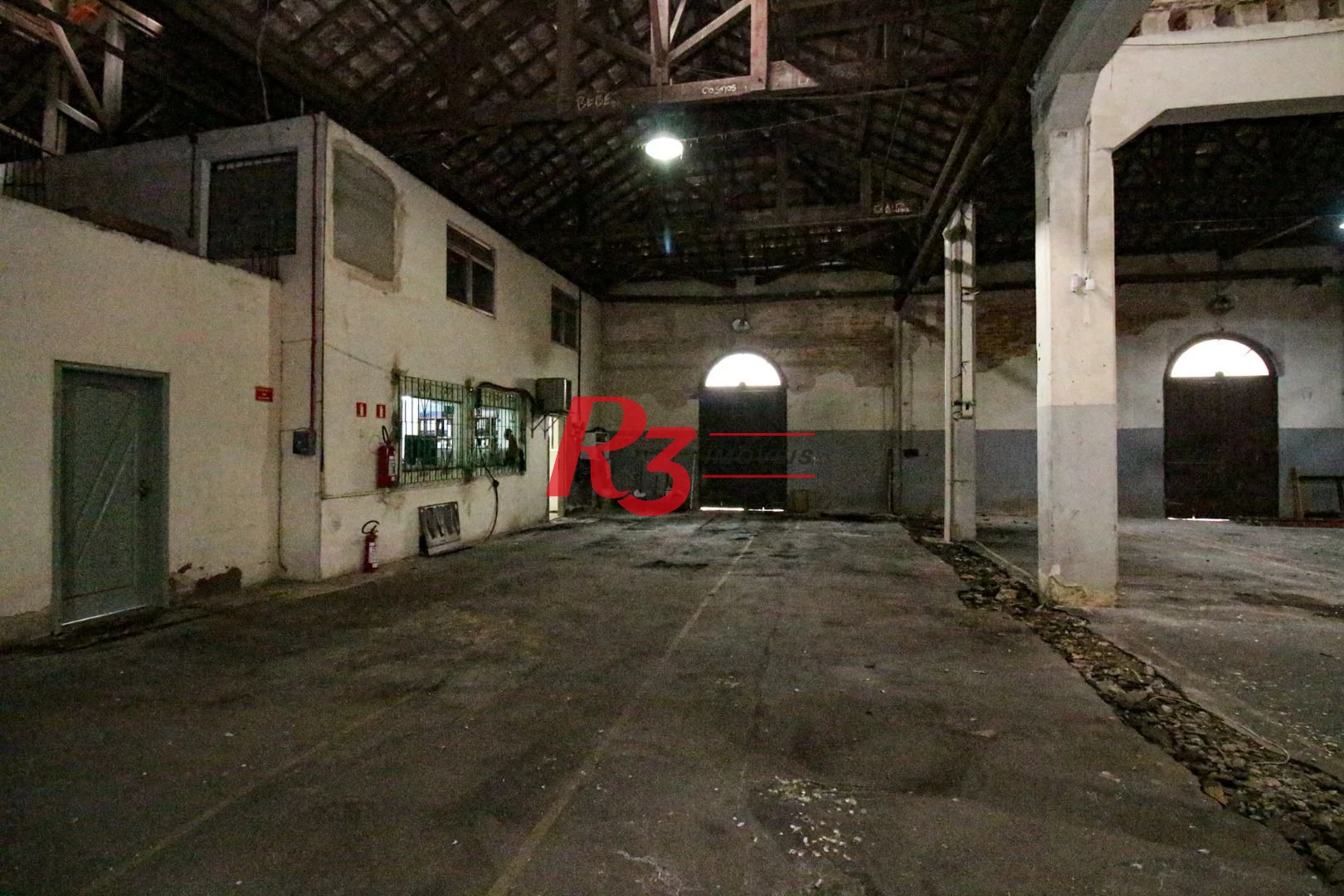 Galpão para alugar, 5000 m² por R$ 127.000,00/mês - Paquetá - Santos/SP