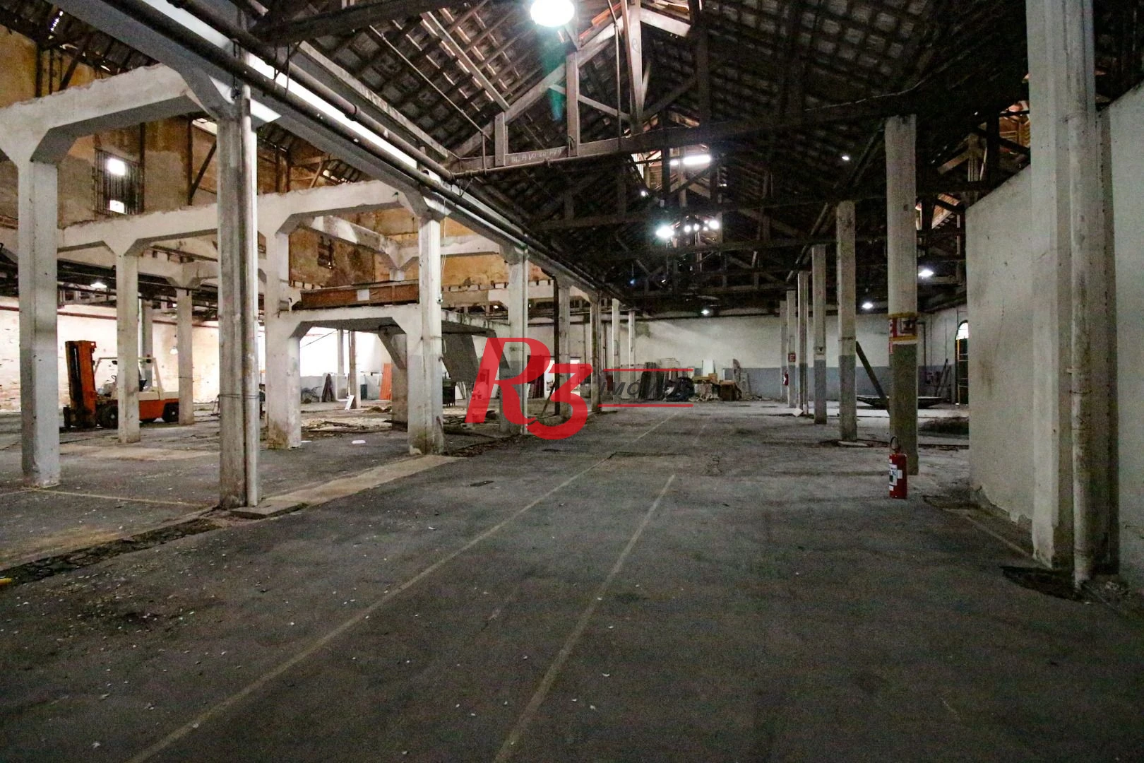 Galpão para alugar, 5000 m² por R$ 127.000,00/mês - Paquetá - Santos/SP