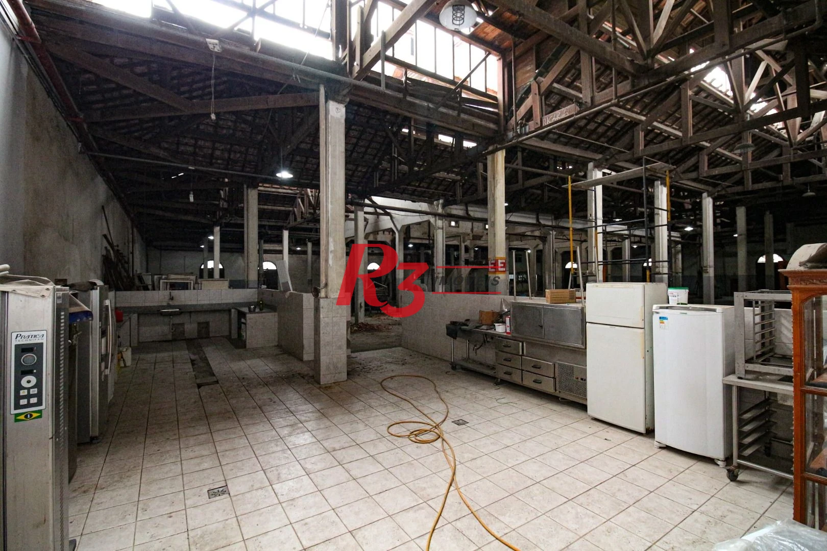Galpão para alugar, 5000 m² por R$ 127.000,00/mês - Paquetá - Santos/SP