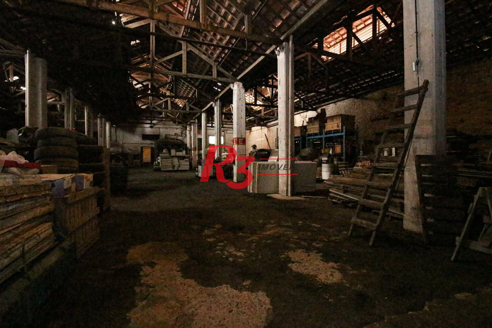 Galpão para alugar, 5000 m² por R$ 127.000,00/mês - Paquetá - Santos/SP