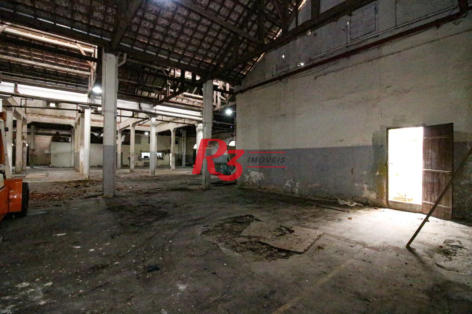 Galpão para alugar, 5000 m² por R$ 127.000,00/mês - Paquetá - Santos/SP