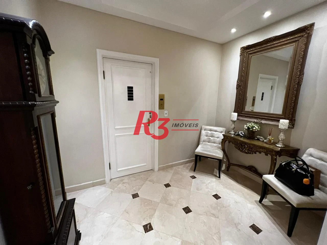 Apartamento com 4 dormitórios à venda, 429 m² por R$ 3.990.000,00 - Gonzaga - Santos/SP