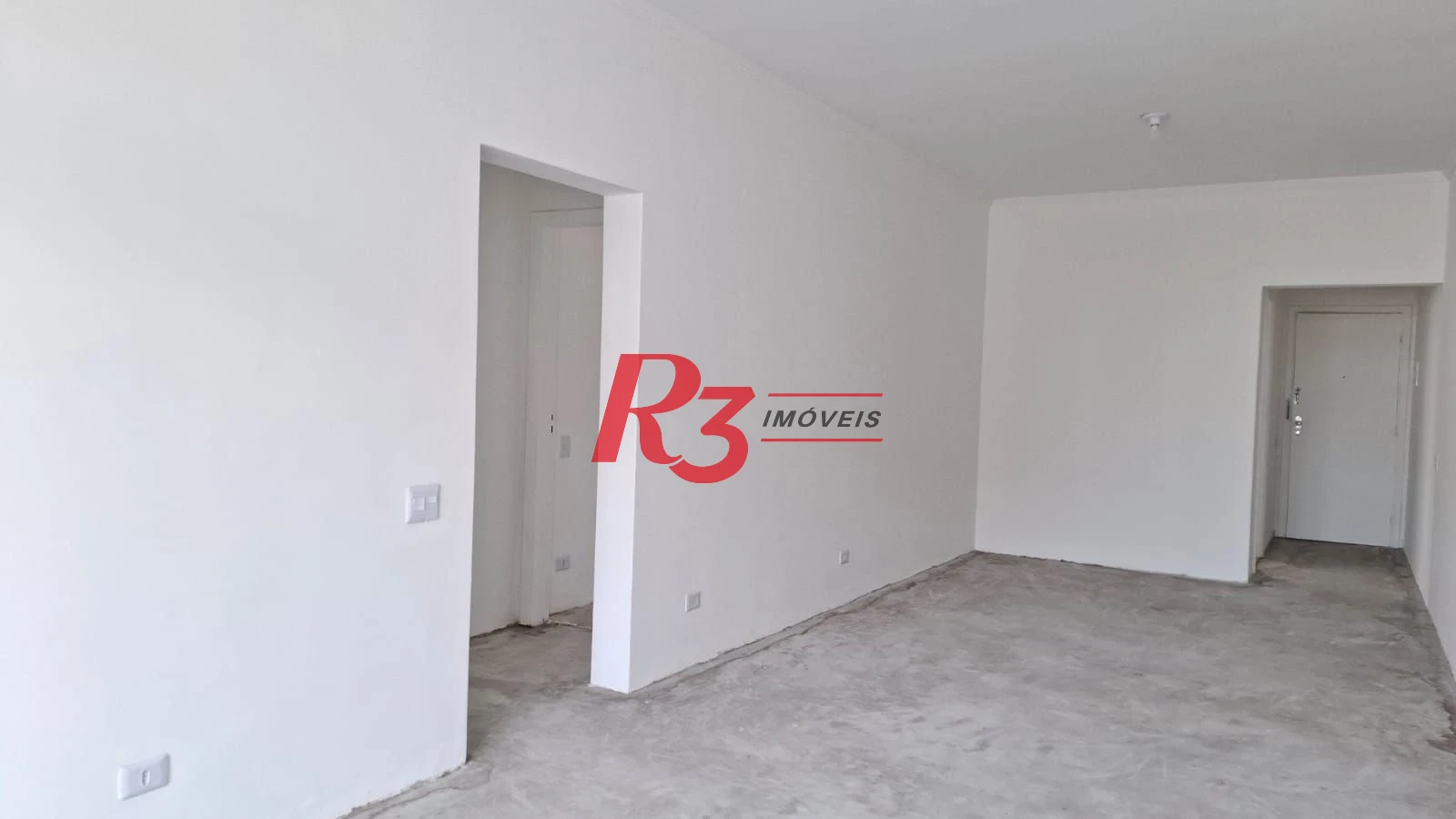 Apartamento à venda, 115 m², 2 quartos, no Boqueirão em Santos SP.