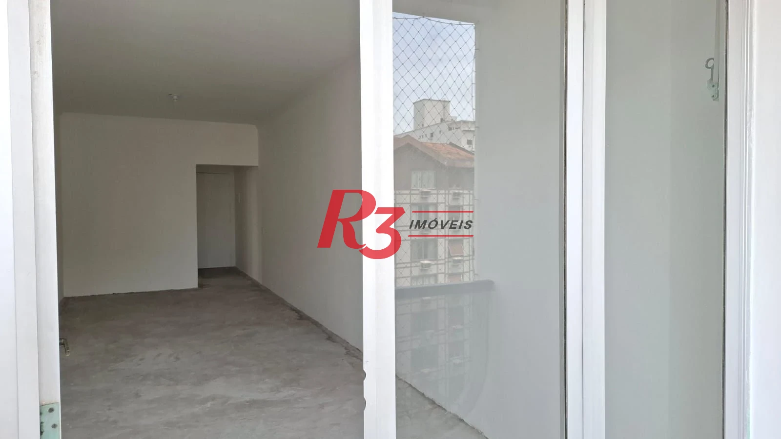 Apartamento à venda, 115 m², 2 quartos, no Boqueirão em Santos SP.