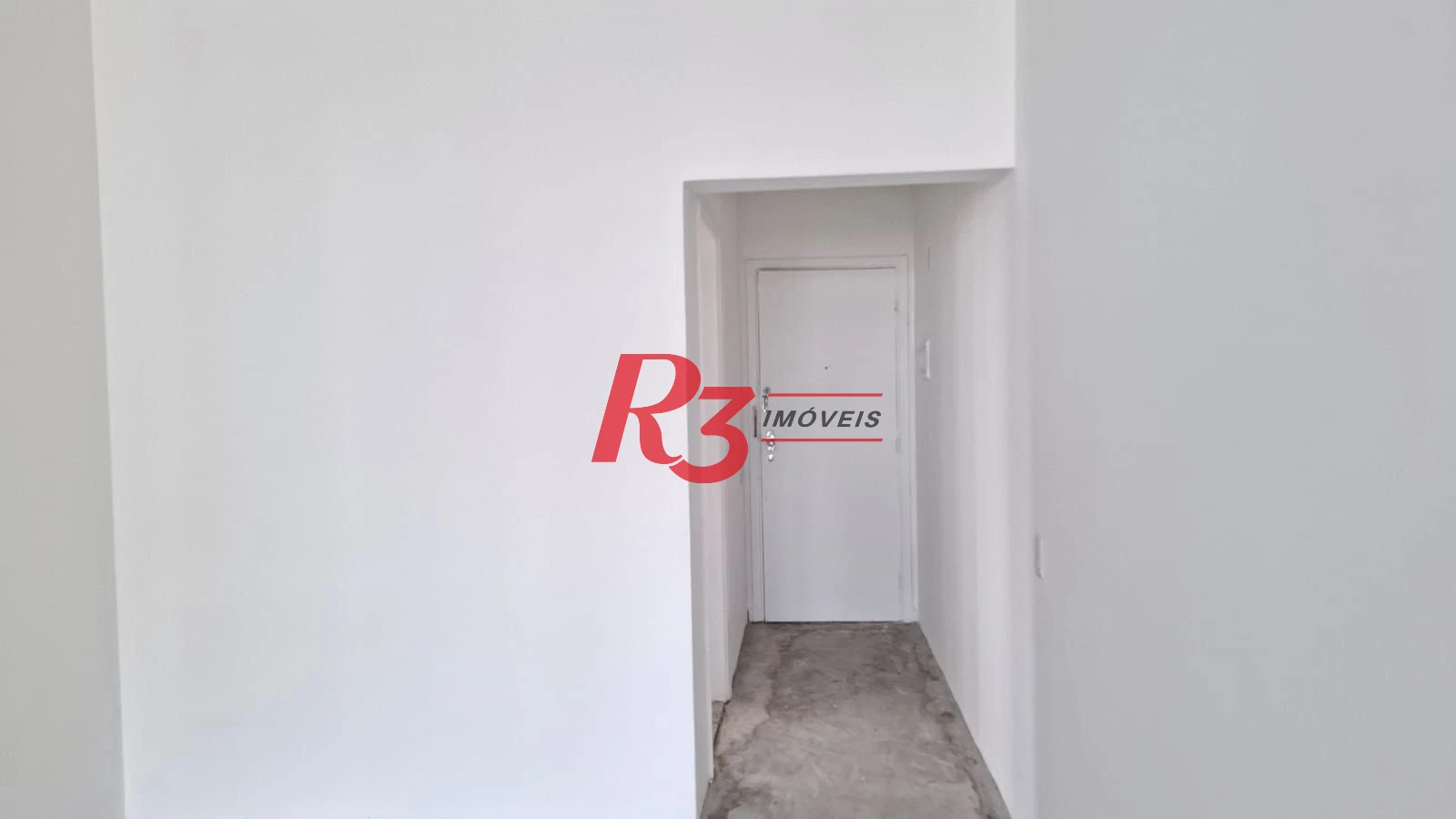 Apartamento à venda, 115 m², 2 quartos, no Boqueirão em Santos SP.