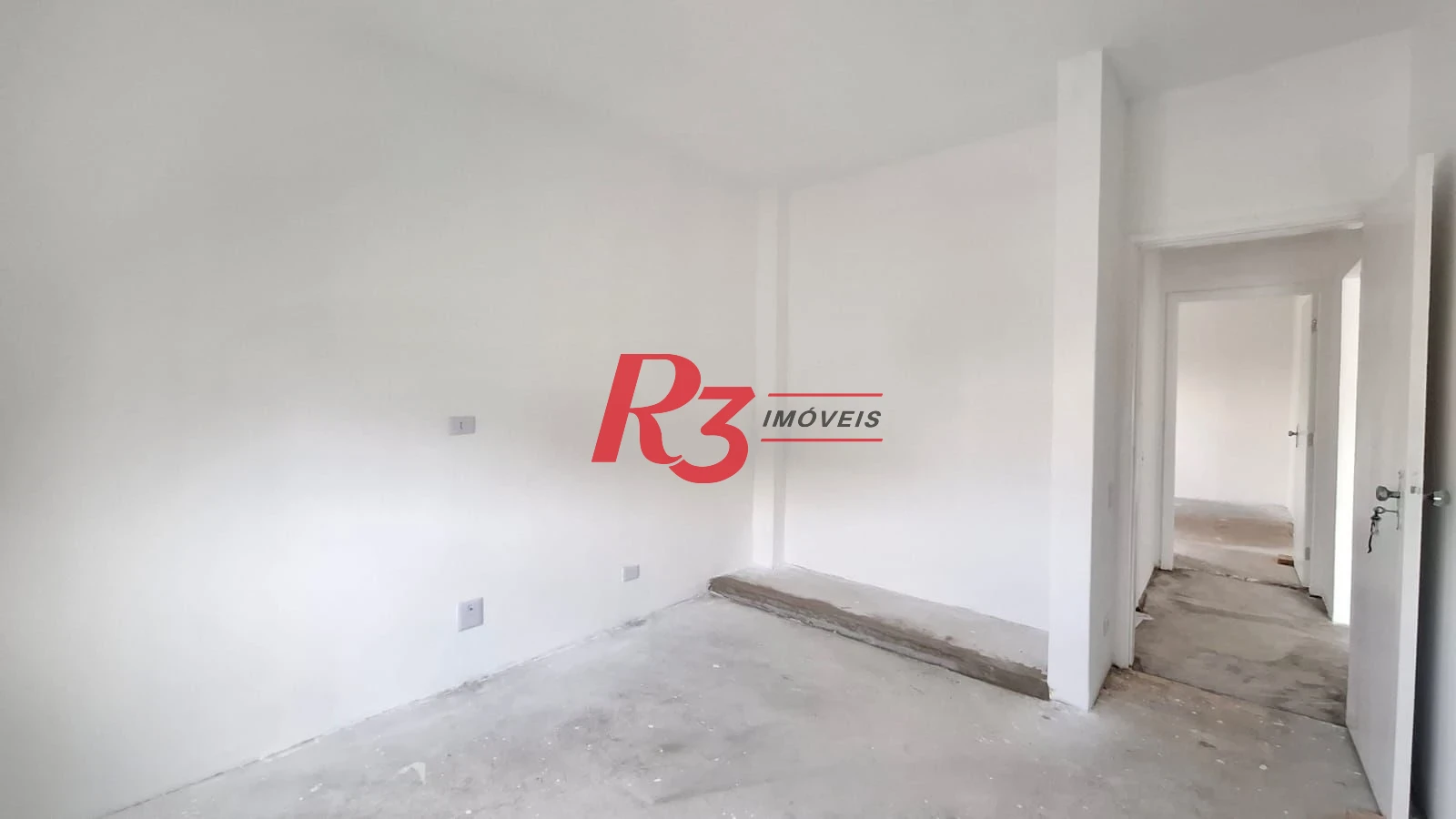 Apartamento à venda, 115 m², 2 quartos, no Boqueirão em Santos SP.
