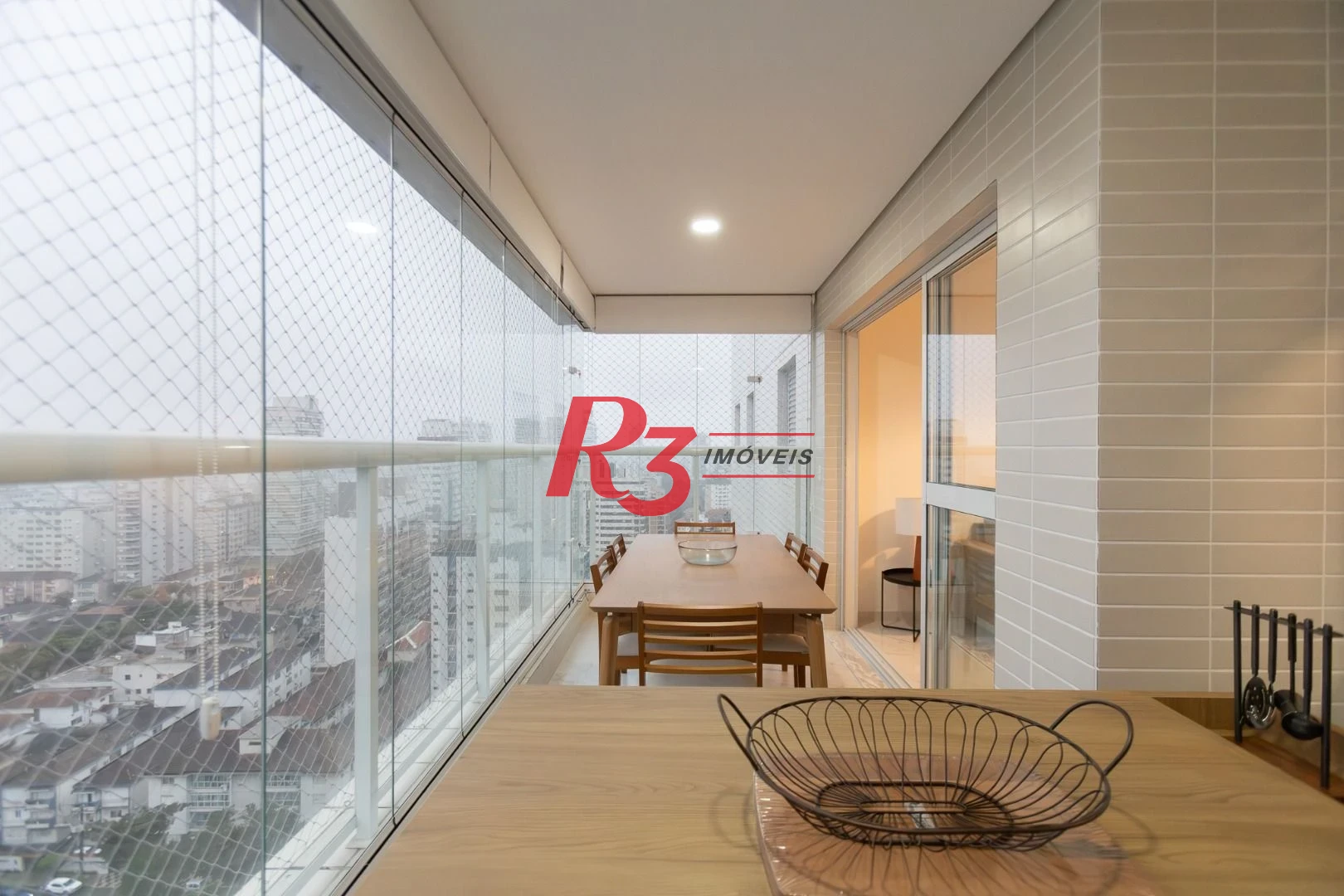 Apartamento com 3 dormitórios para alugar, 99 m² por R$ 12.000,02/mês - Gonzaga - Santos/SP